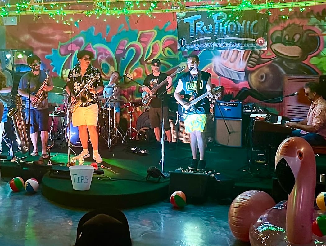 Matt Simpson live performance 1
