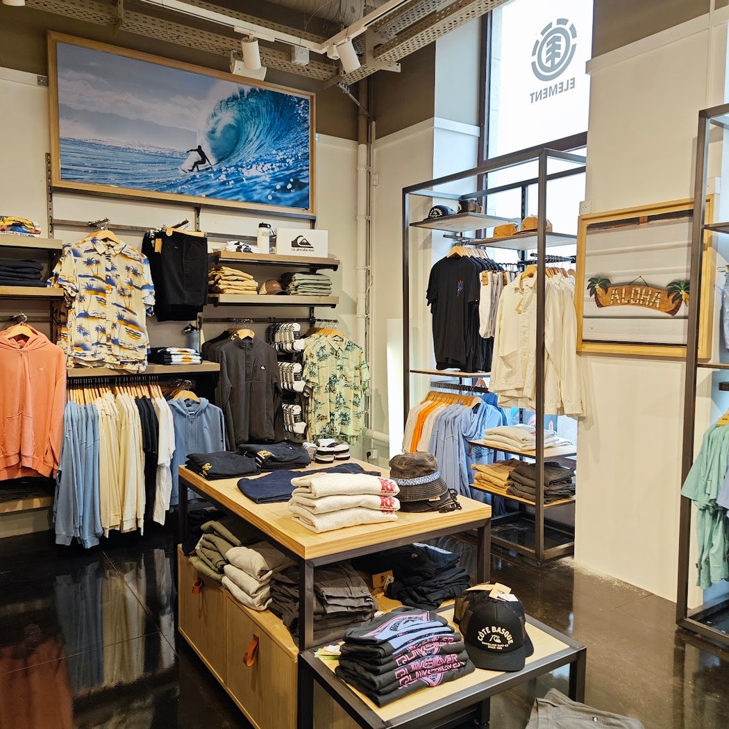 BOARDRIDERS Bayonne - QUIKSILVER BILLABONG ROXY ELEMENT DCSHOES RVCA 1