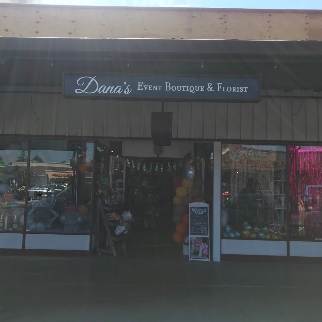 Dana's Event Boutique & Florist 2