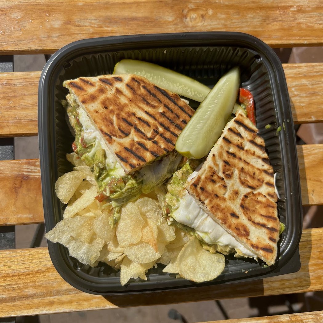 Yorkville Deli Market 4