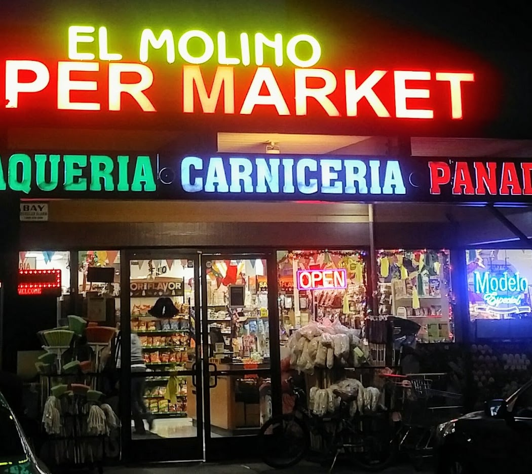 El Molino Super Market 2