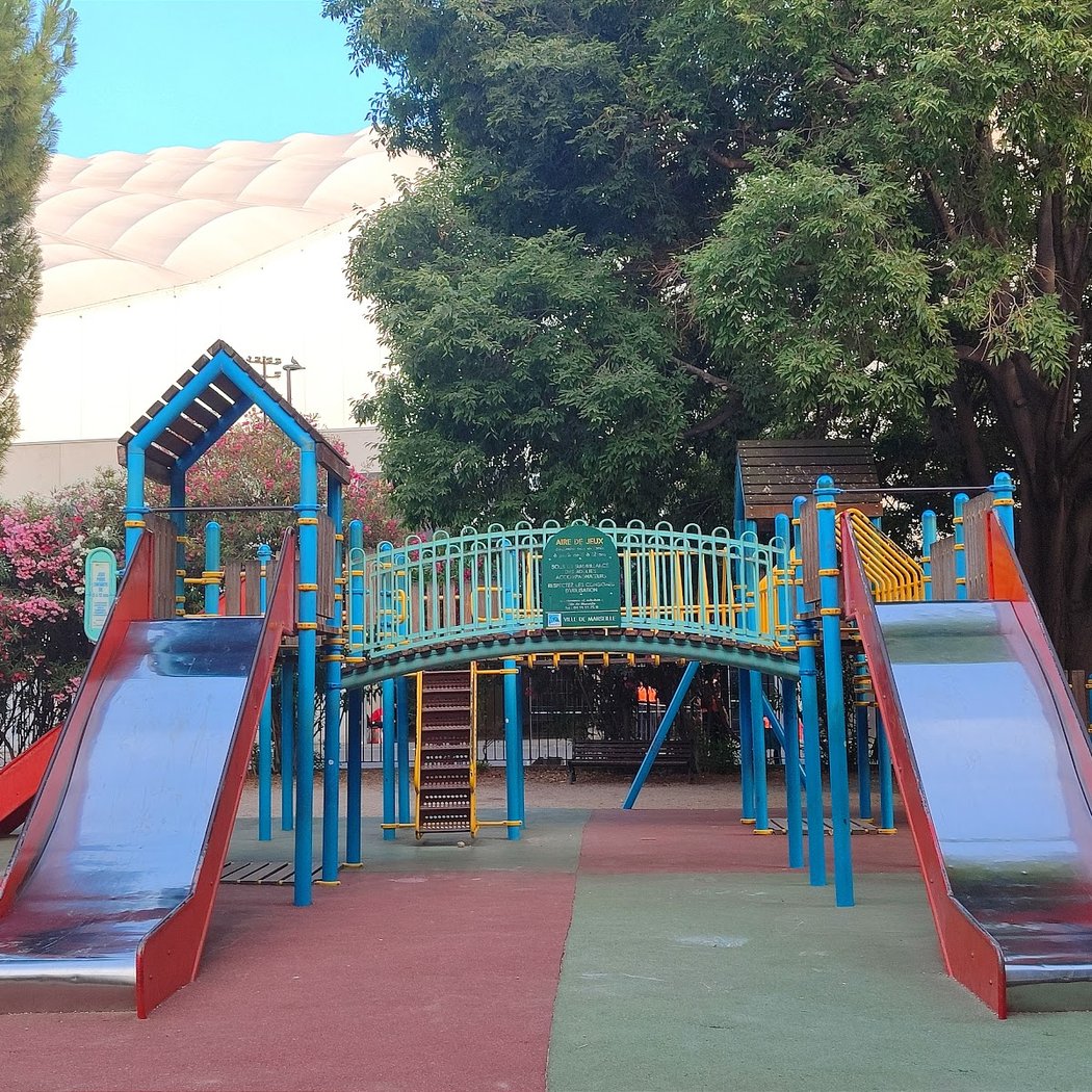 Chanot Garden 2