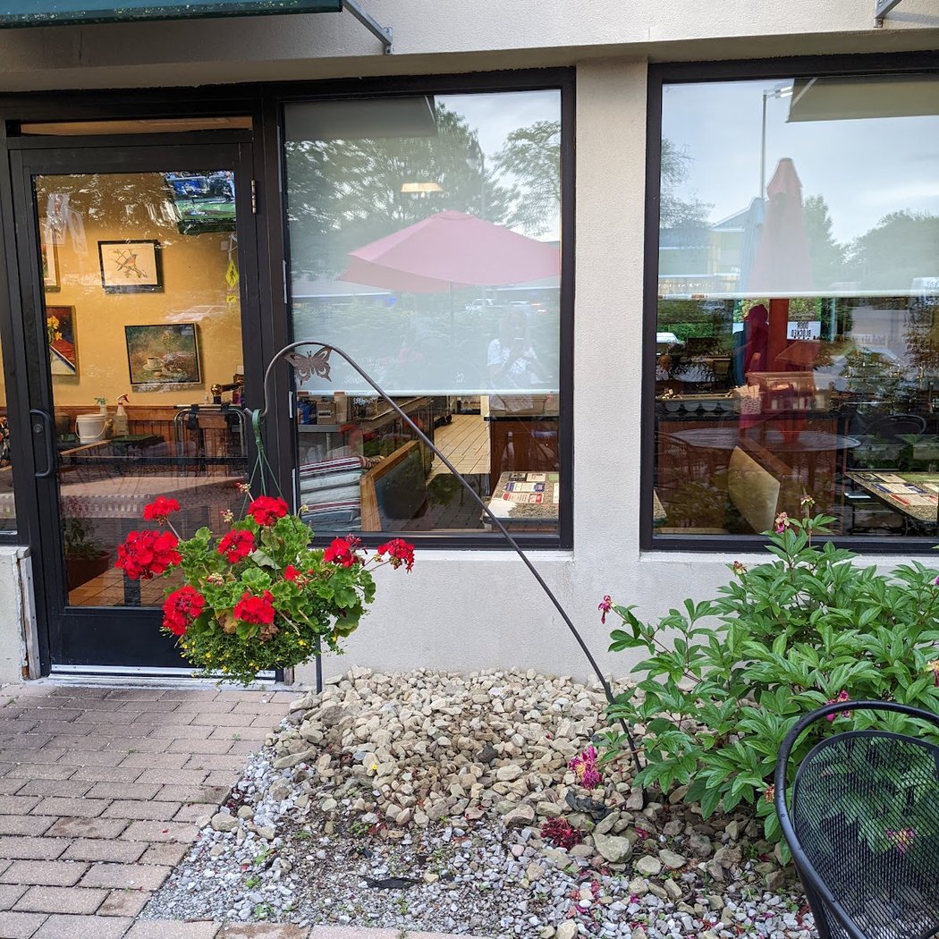 Holiday's Restaurant 2