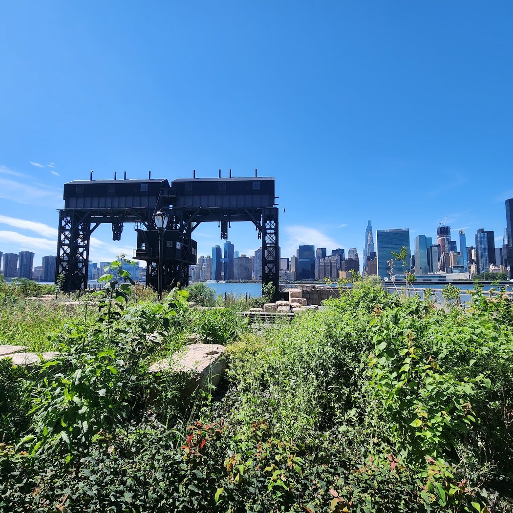 Gantry Plaza State Park Recreational Dock 3