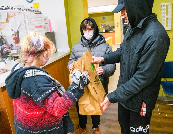 Fish & Scripts: Skid Row Volunteer Event 1