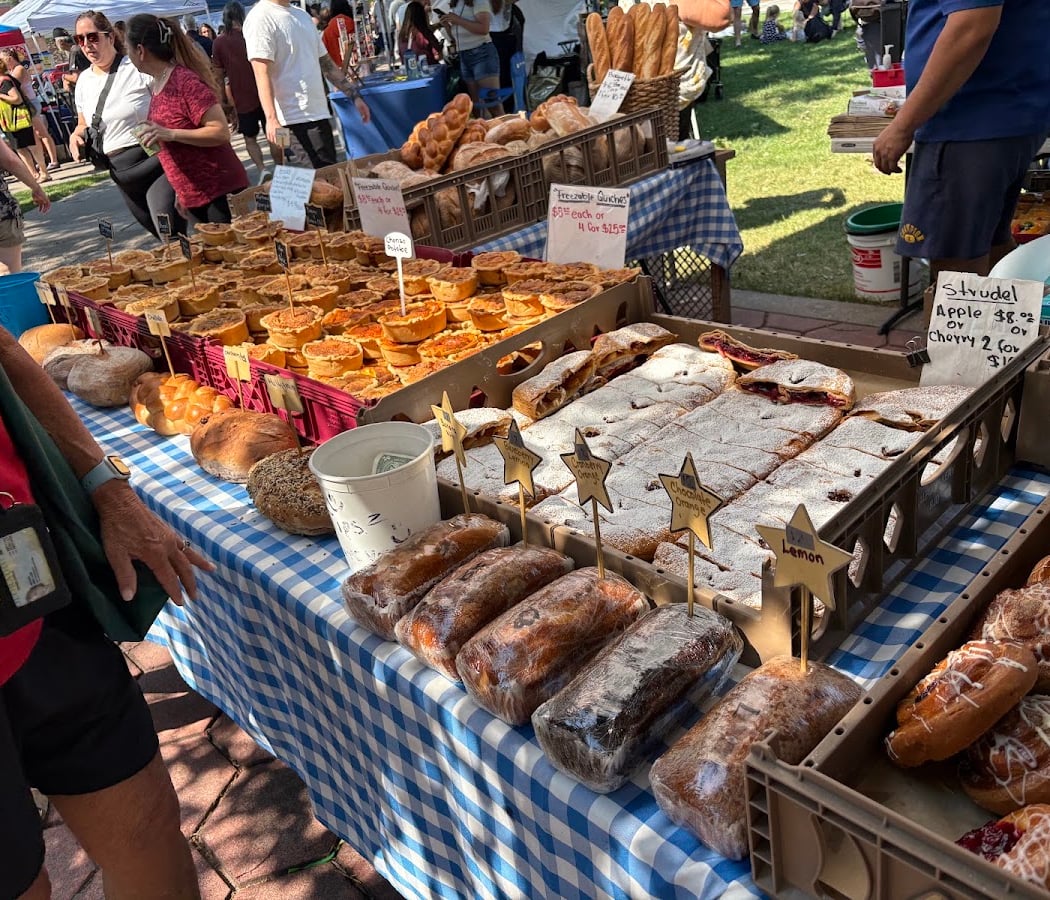 Colorado Springs Sunday Market at Acacia Park 1