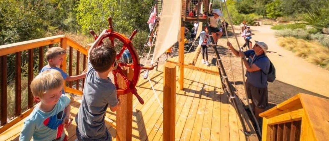Fortlandia - Your Secret Hideout Awaits 2
