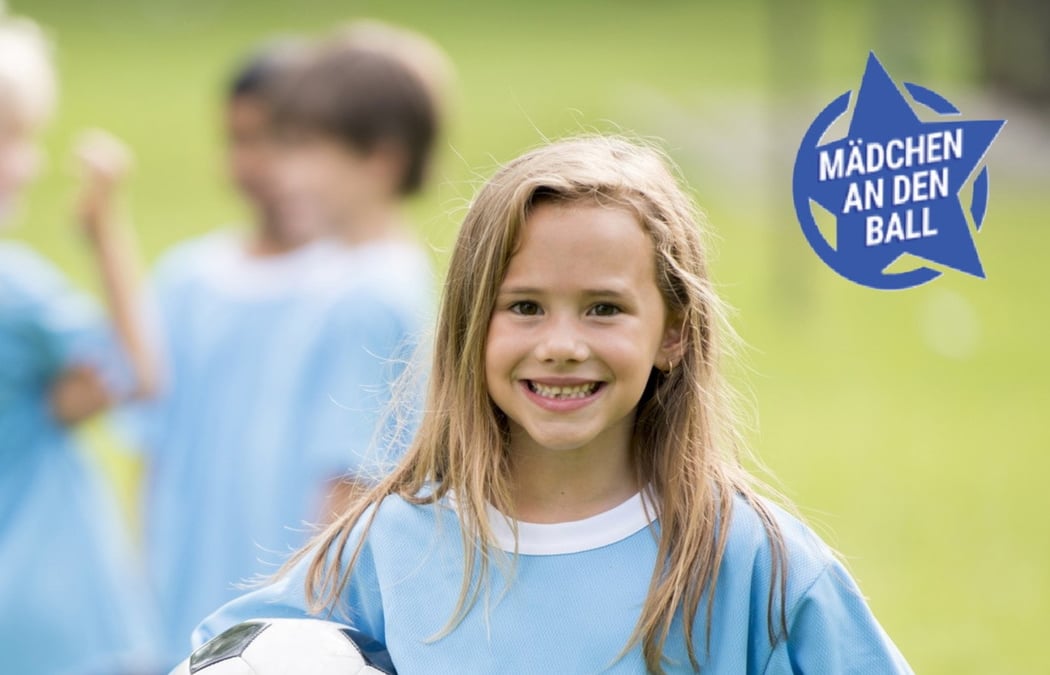 Mädchen an den Ball - Fußballtraining für Mädchen inklusiv und kostenfrei 1