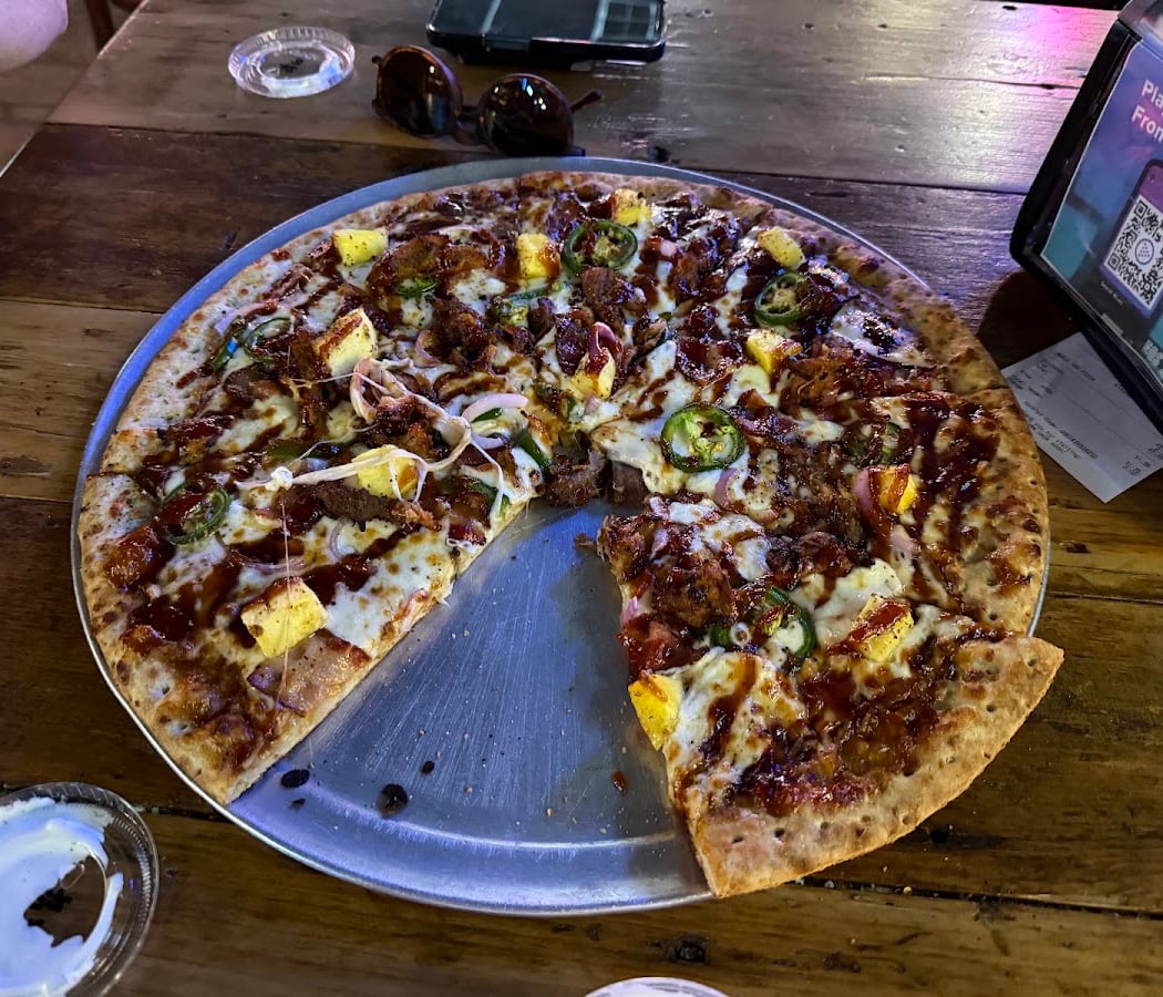 Bennie's Pizza Pub 2