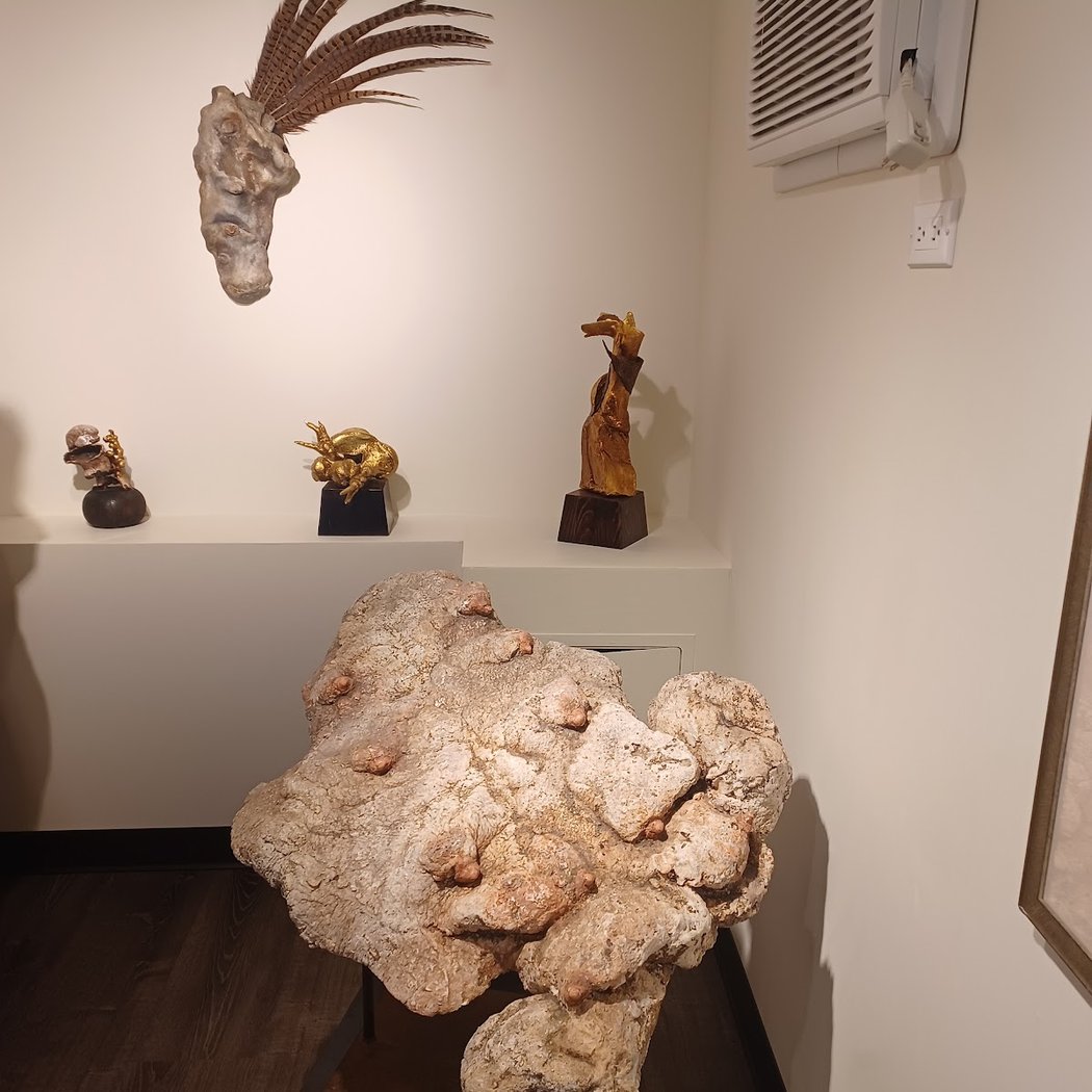 Power Play: Sculpture and Photography by Donnelly Marks 3