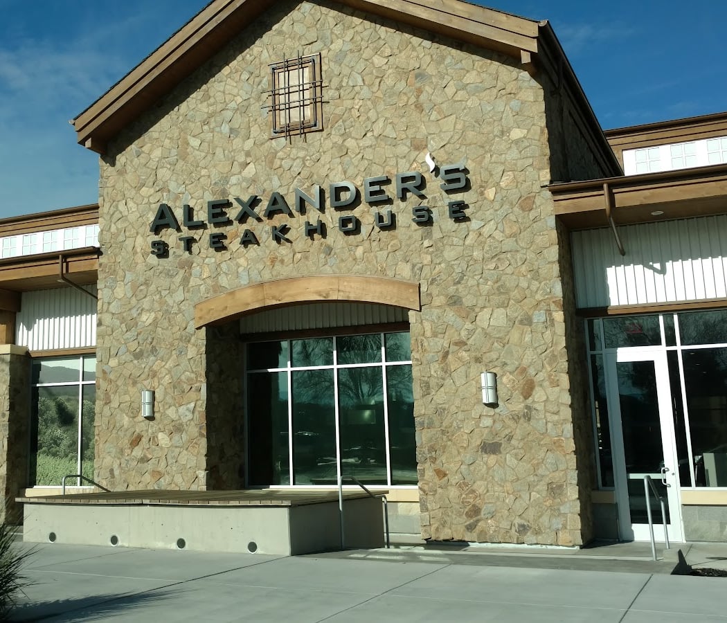 Alexander’s Steakhouse Cupertino Celebrates Mom With Special Lunch 2