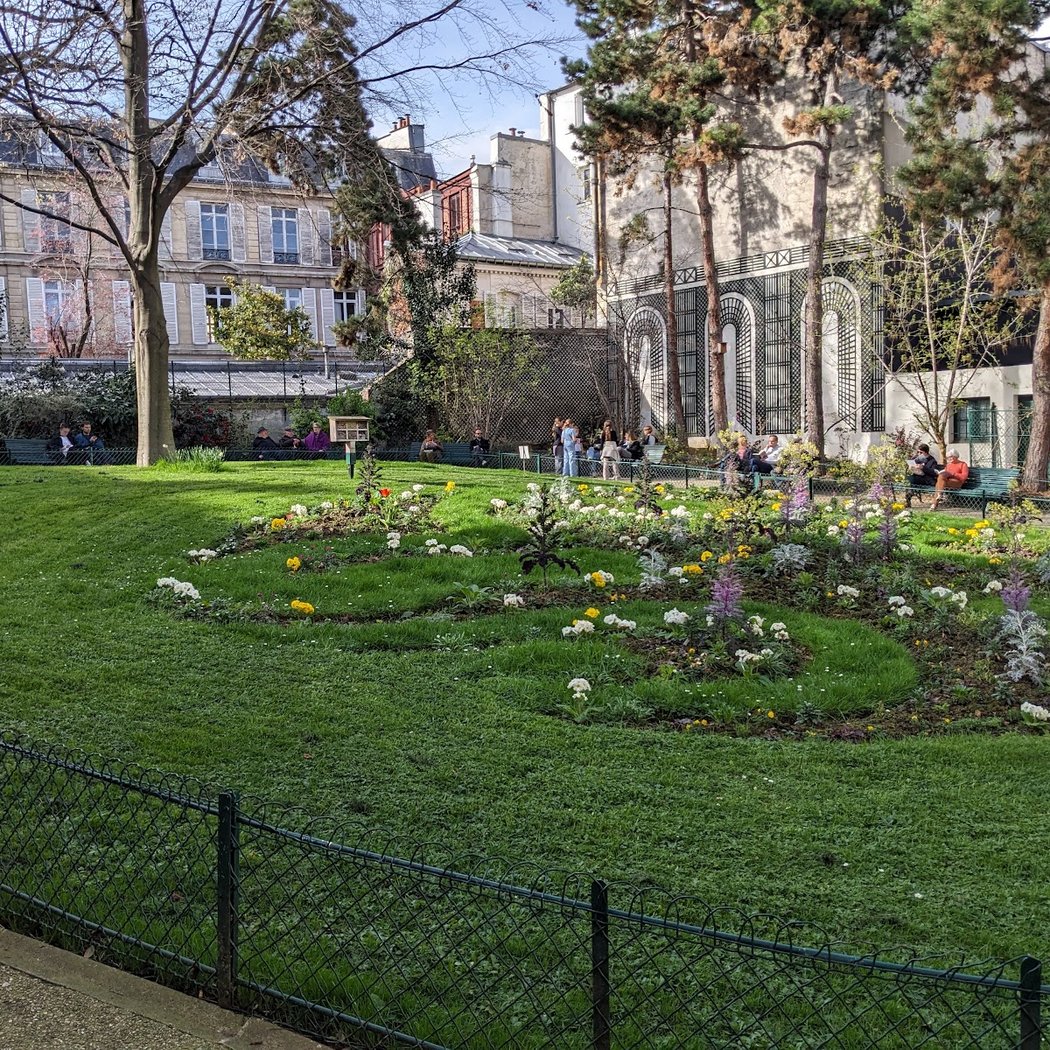 Square Alex Biscarre 4