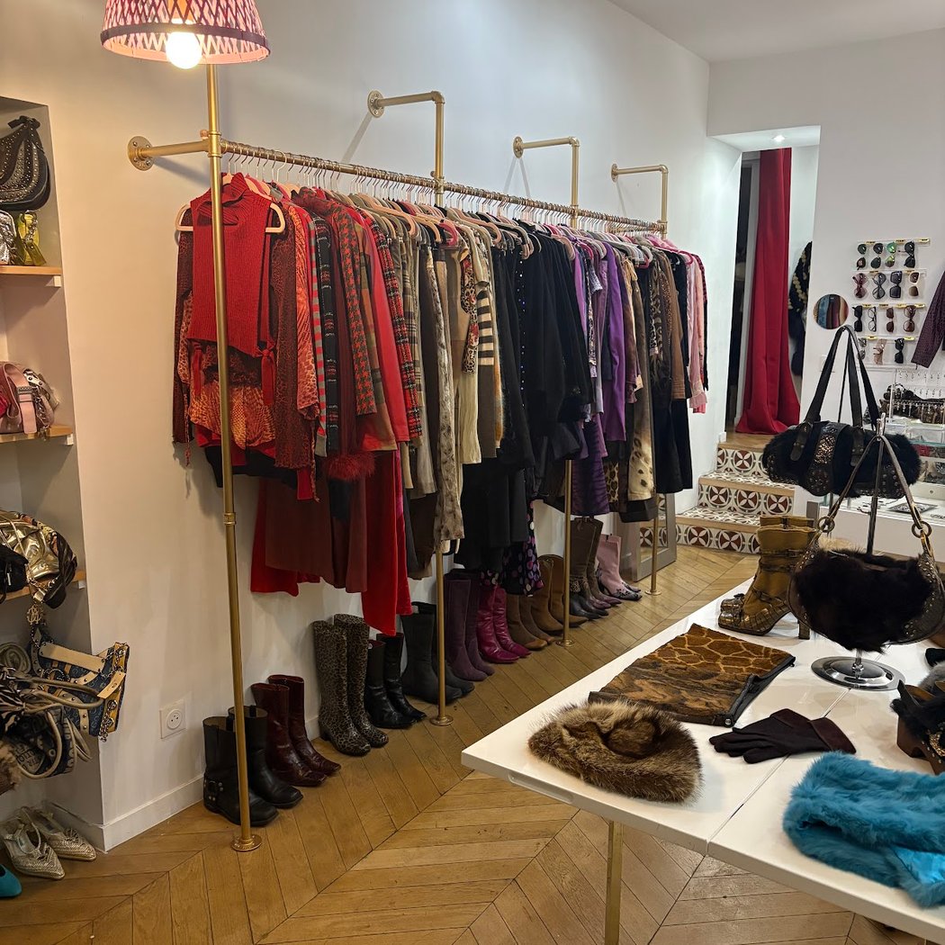 Lovely Vintage Club 5