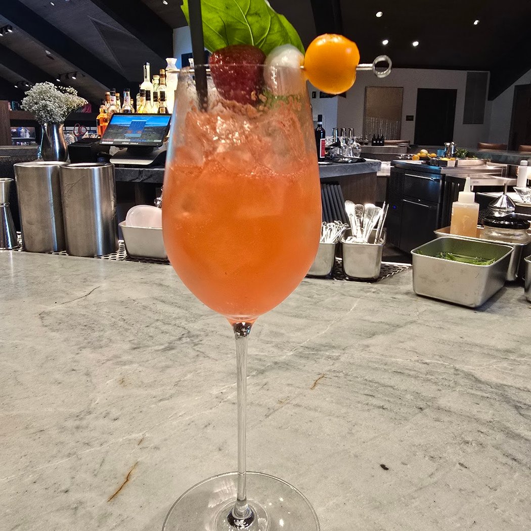 Edge Restaurant & Lounge 3