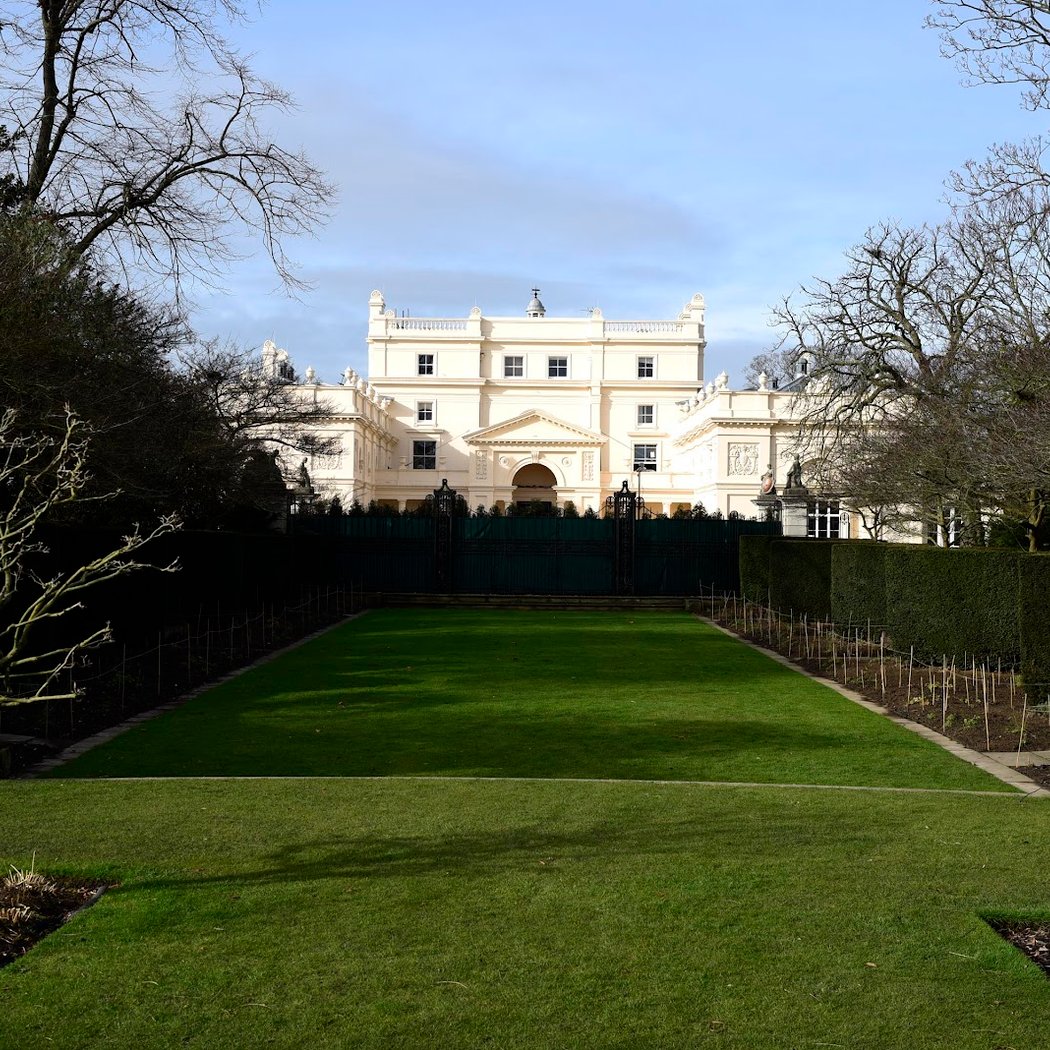 St John's Lodge Garden 2
