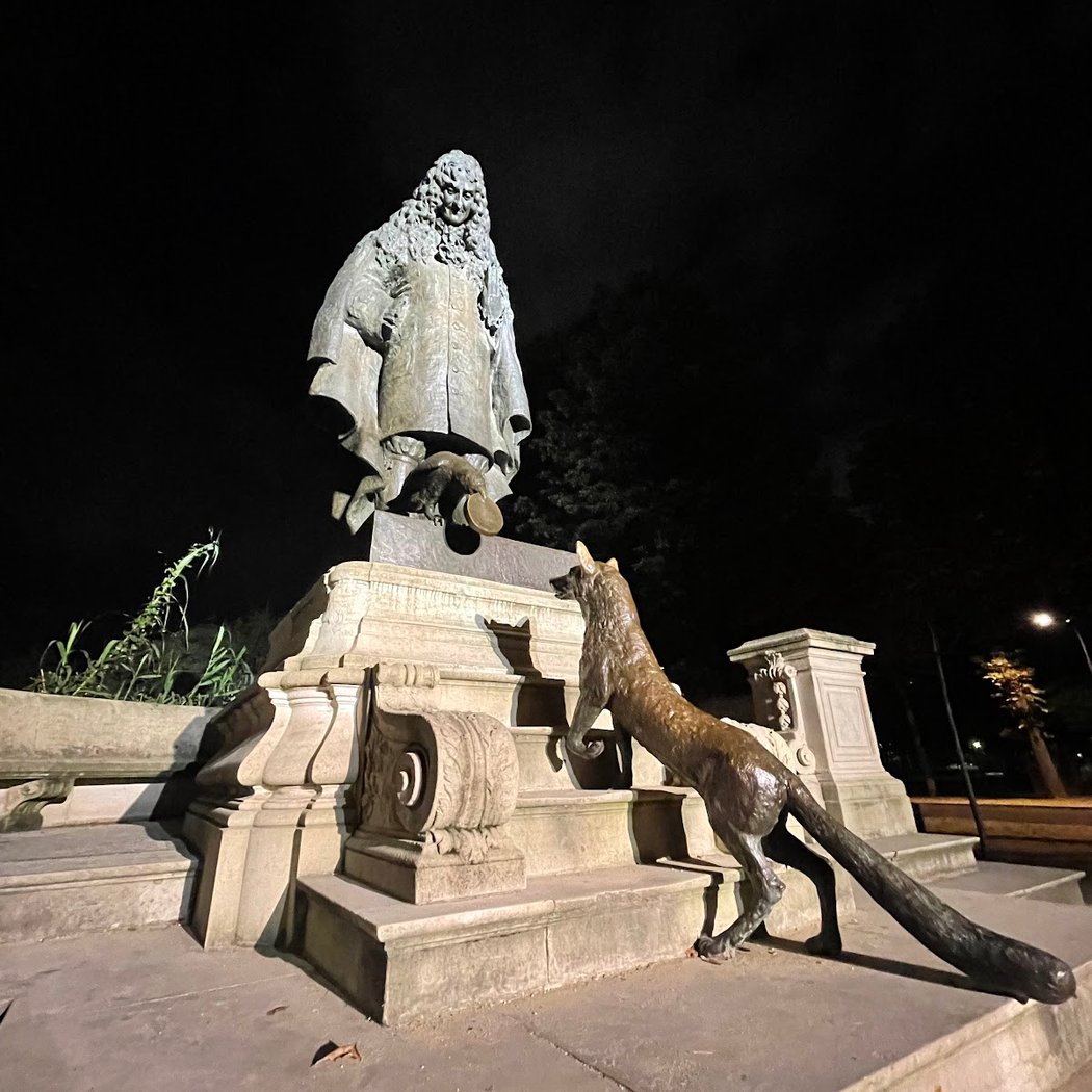 Statue Jean de La Fontaine 1