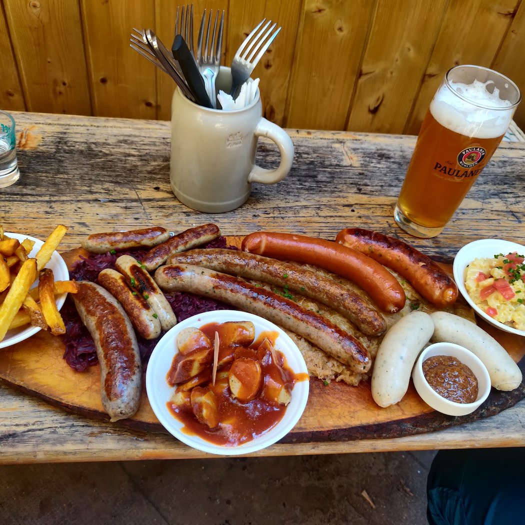 KIEZ Biergarten Montmartre 1