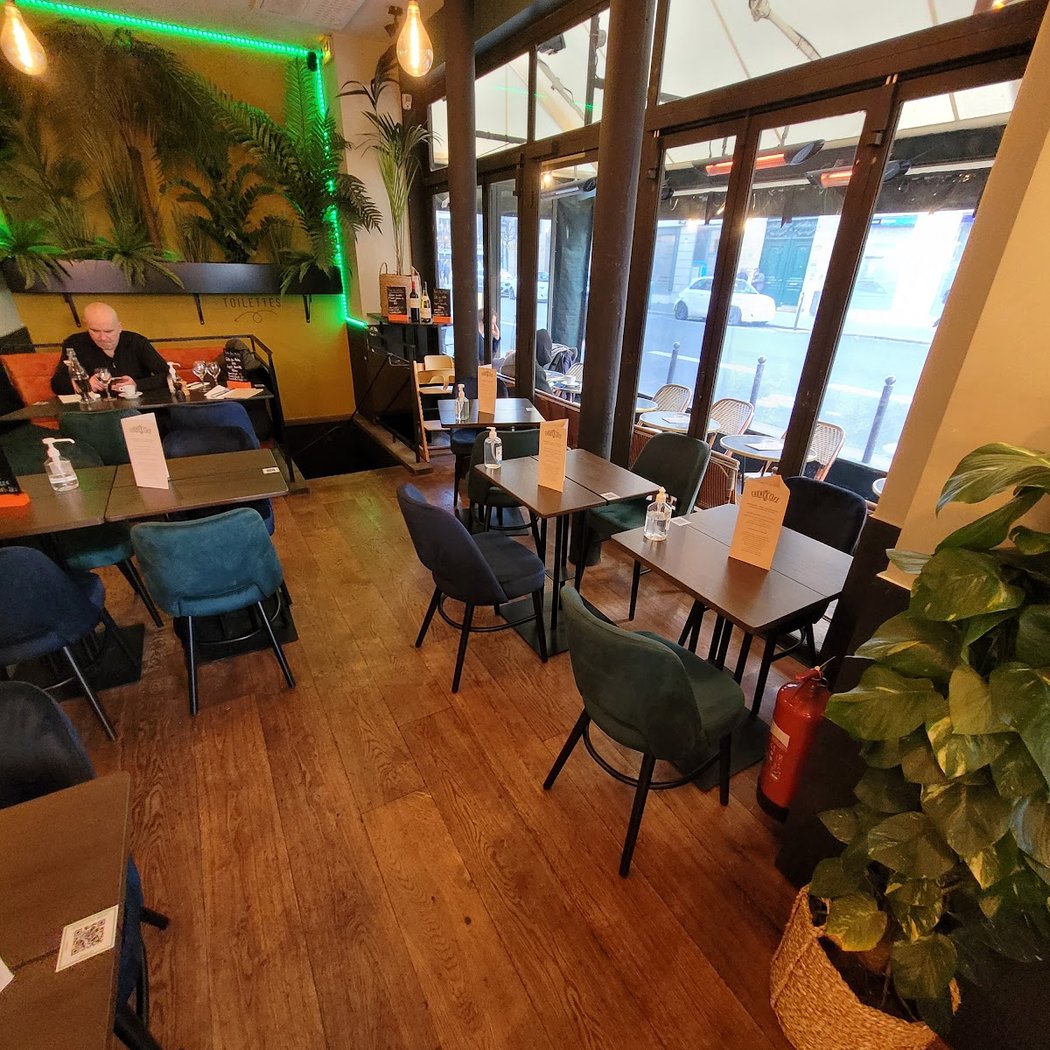 CORNER CAFE 2