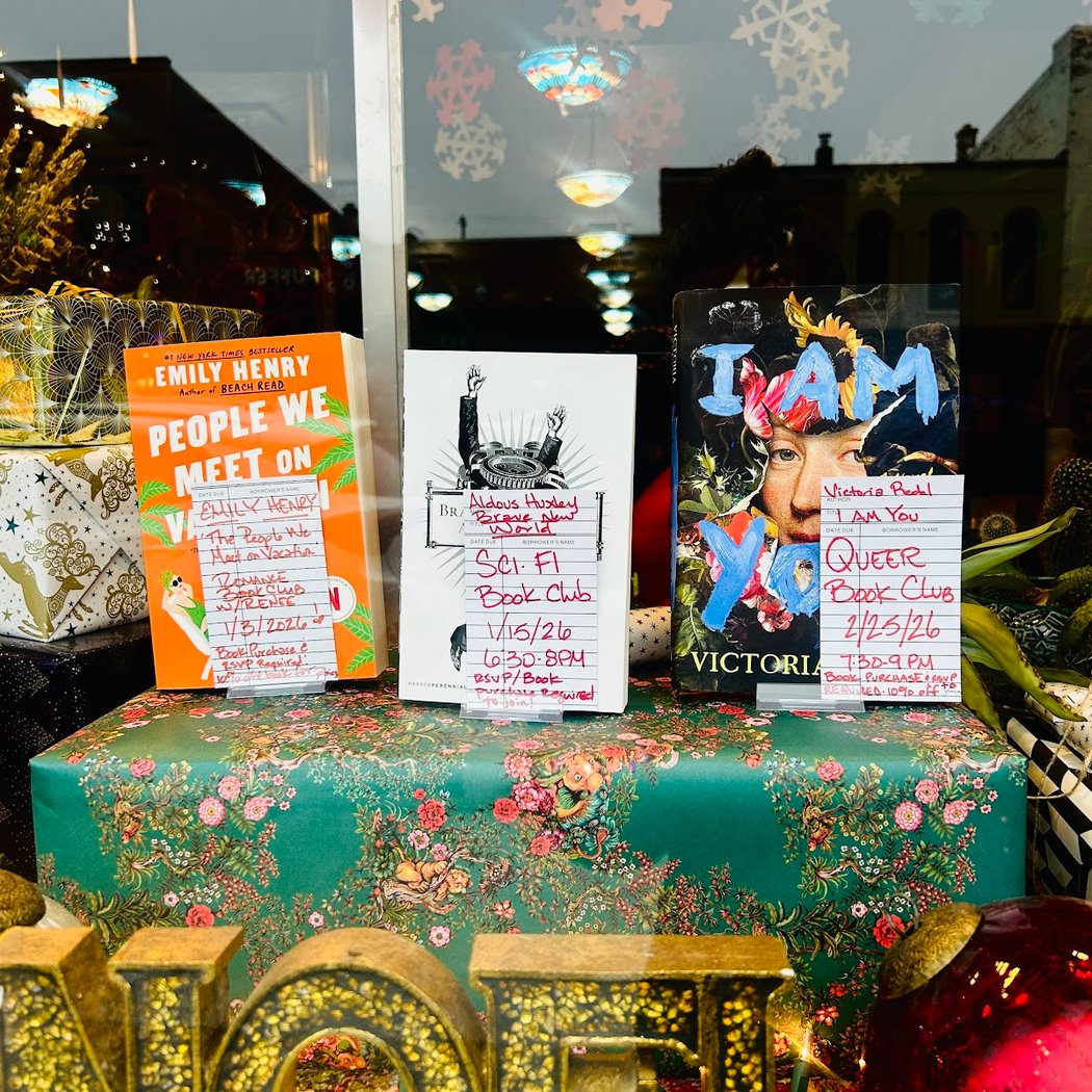 Book Love Bar 3