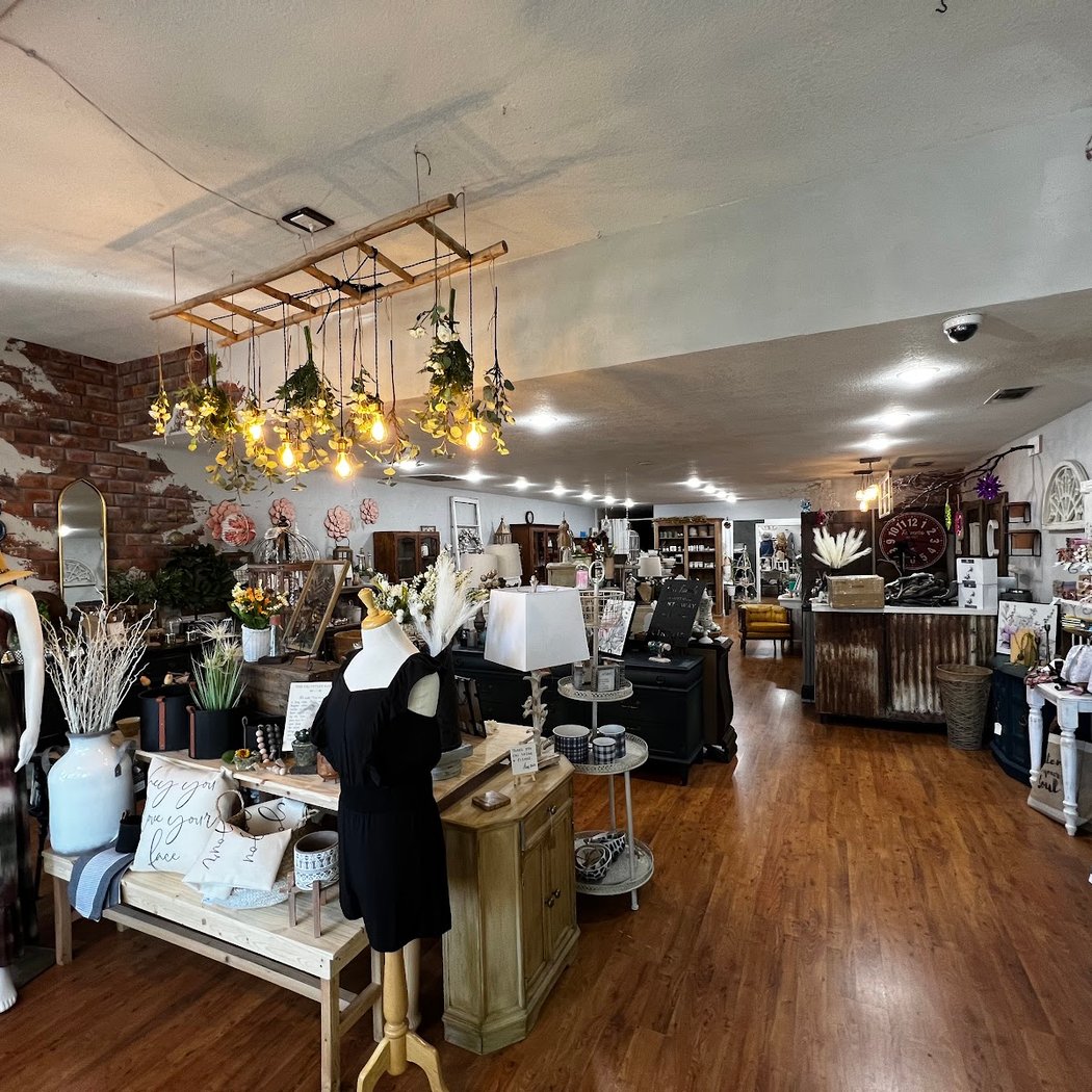 Pretty N Chic Furniture 3
