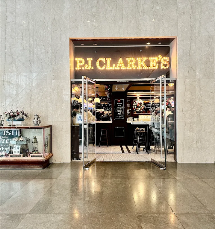 P.J. Clarke's On The Hudson 3