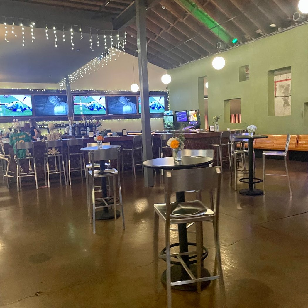 $5 Nitro Cocktails in the Yard