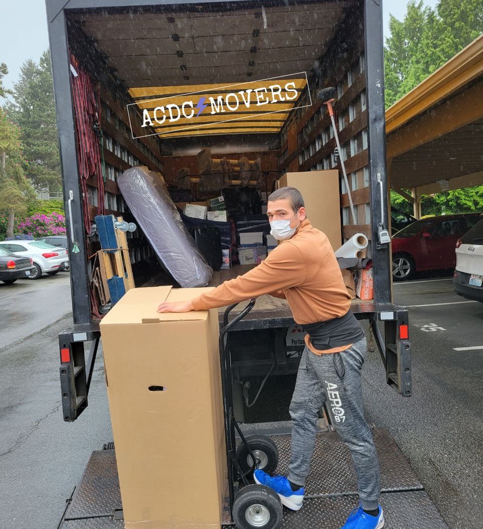 ACDC MOVERS 1