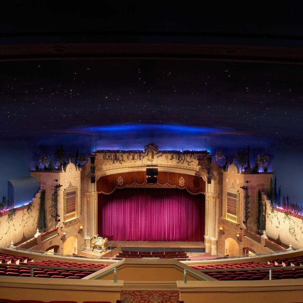 US Tour - SIX on Broadway 1