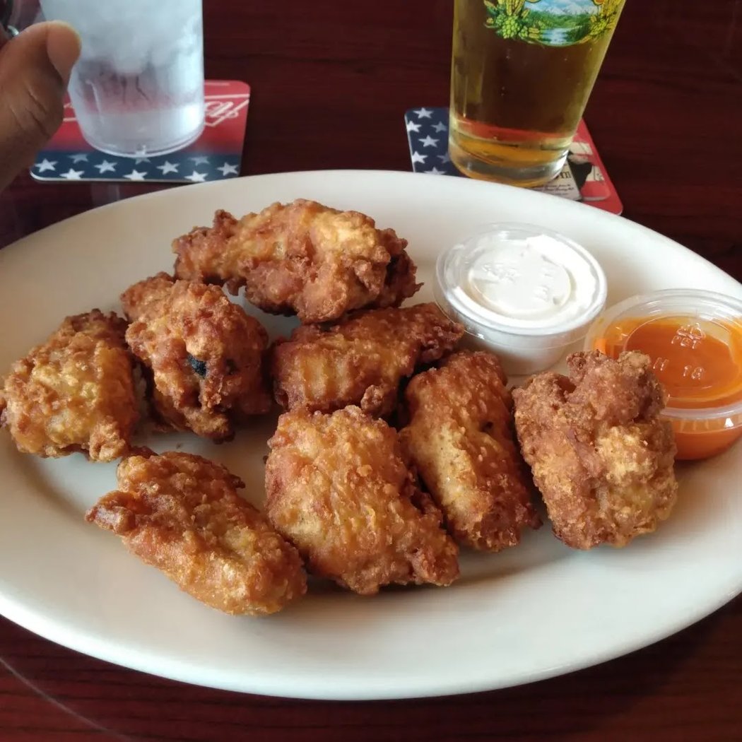 Pavilion Bar & Grill 3