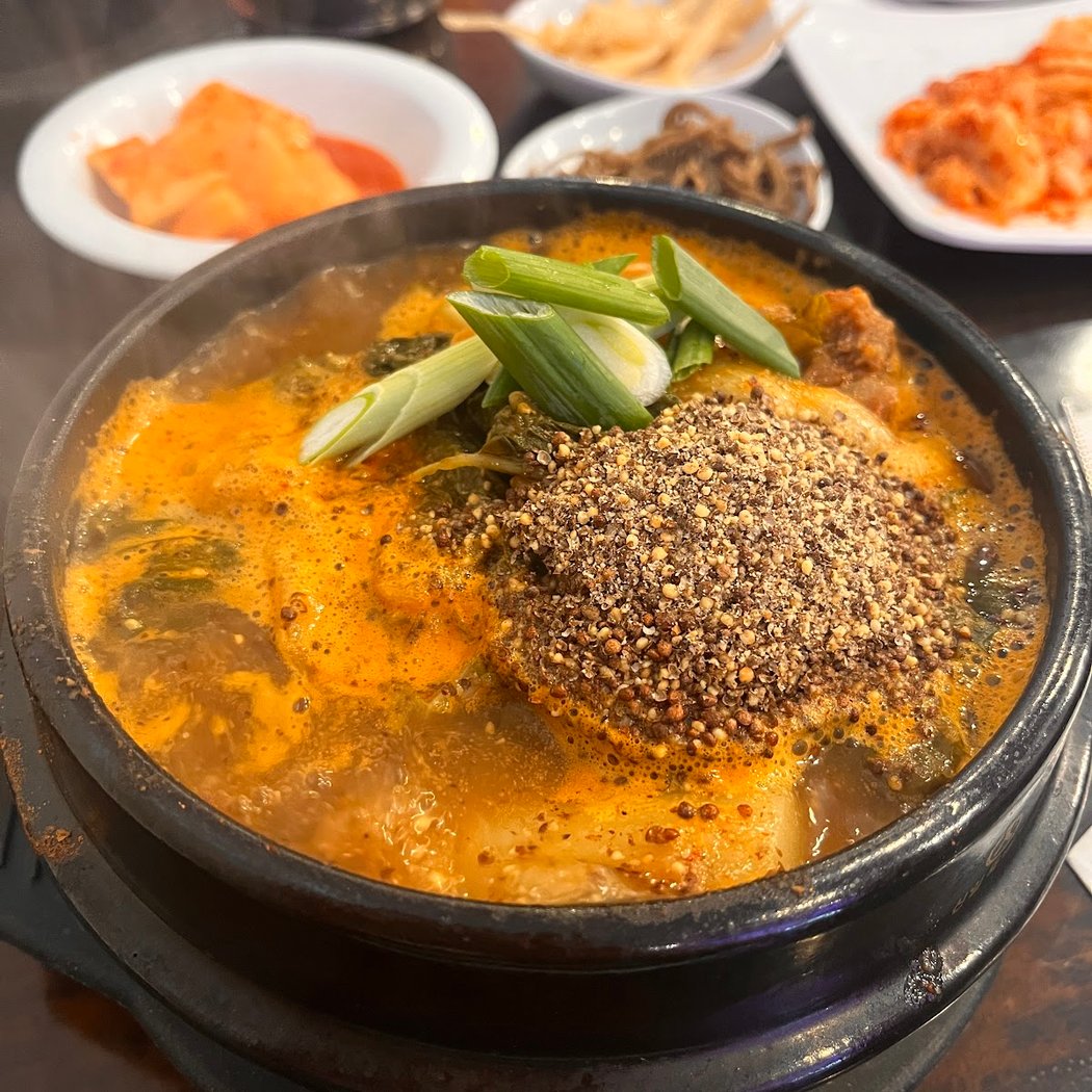 SEOUL TTUKBAEGI ( 서울 뚝배기 ) 1
