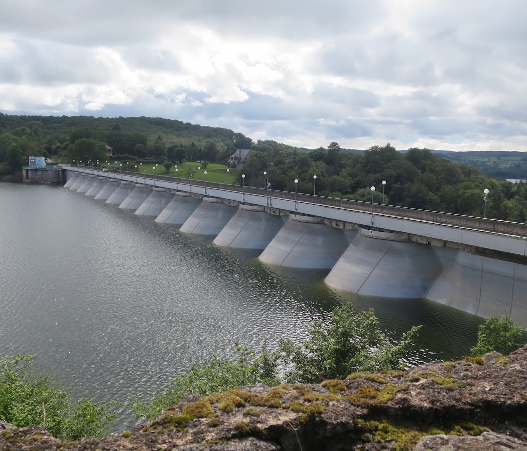 Lac de Pannecière 4