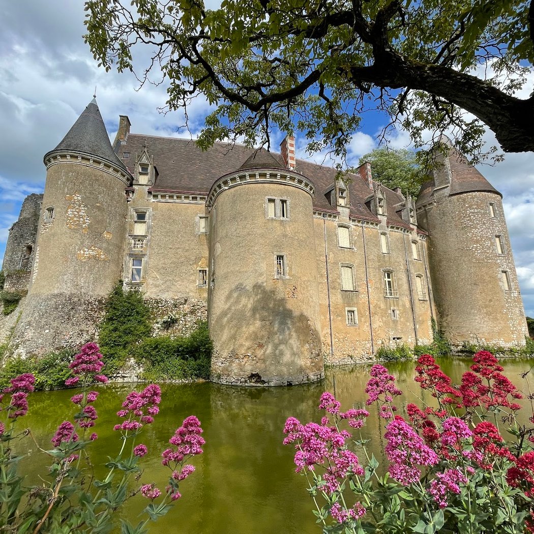 Château de Lys-Saint-Georges 1