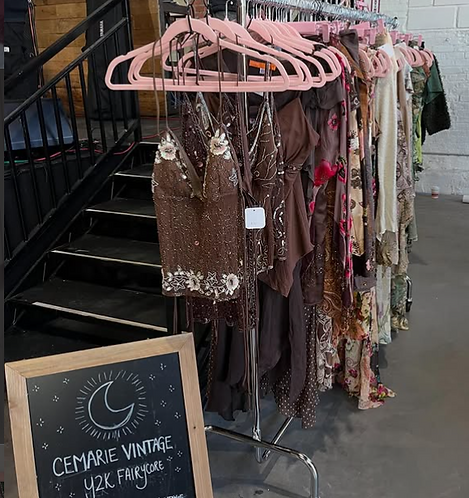 Cemarie Vintage Pop-Up 1