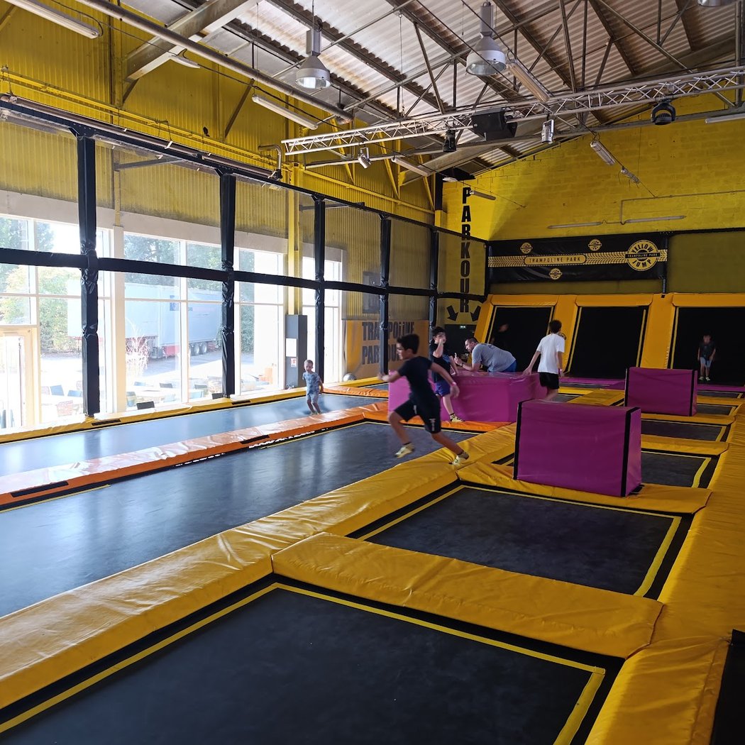 Yellow Jump Trampoline Park 3
