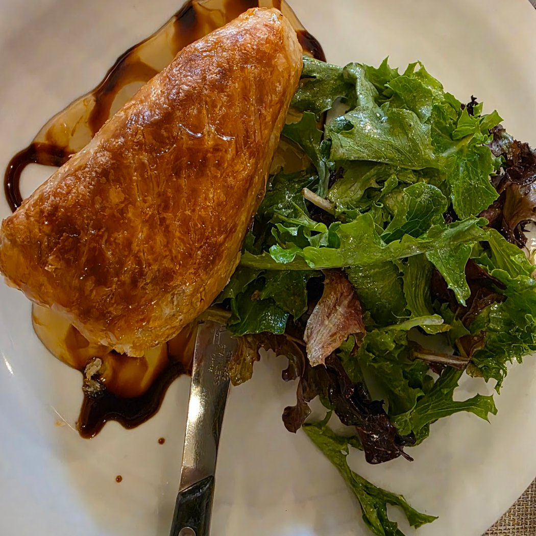 Bistro Eloise - French Restaurant 3