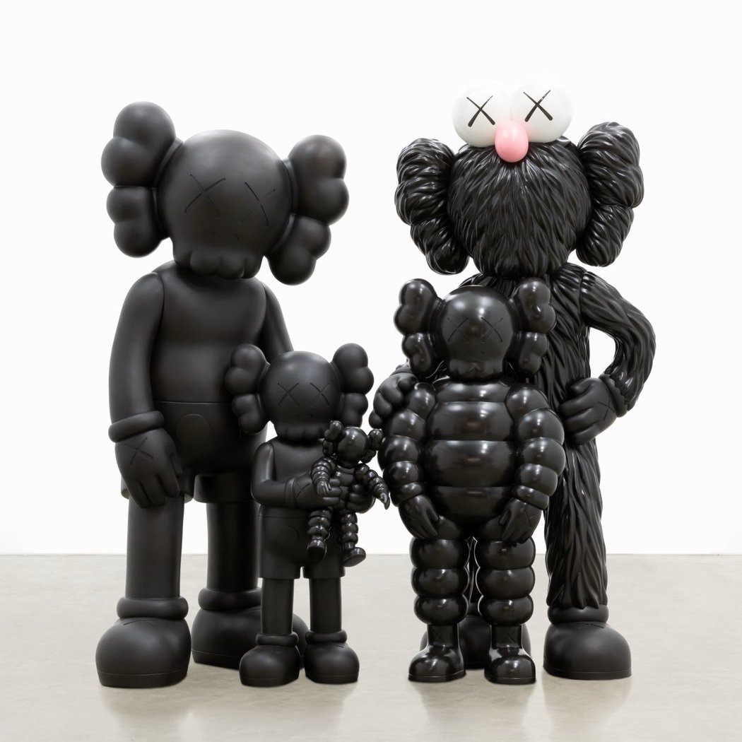 KAWS: FAMILY 1
