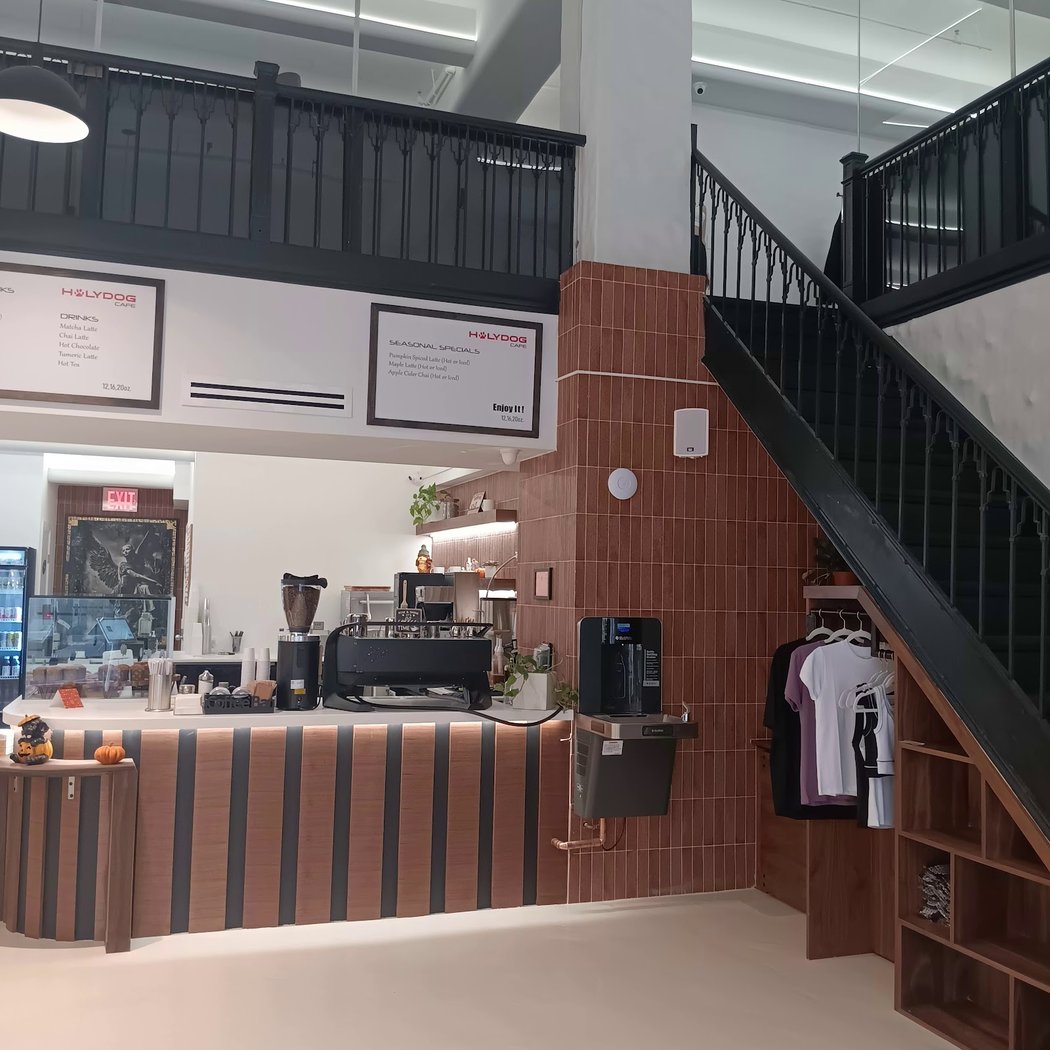 Holydog Pilates and Cafe 4