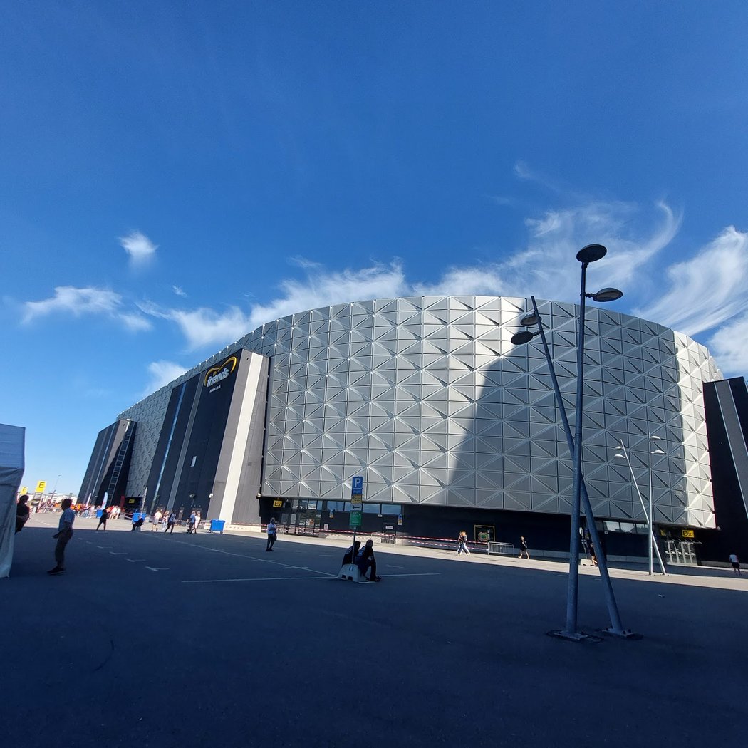 Strawberry Arena 2