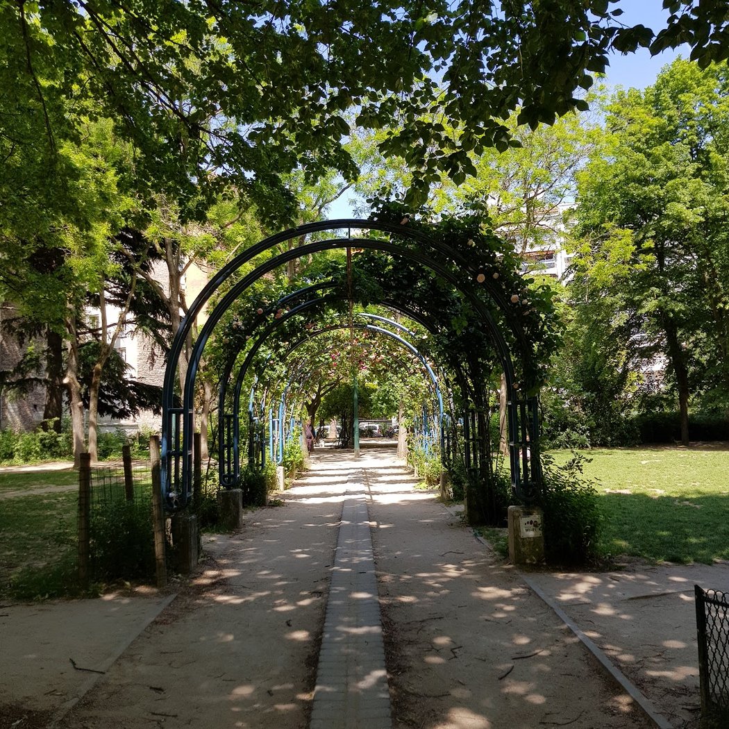square du Clos Feuquières 1