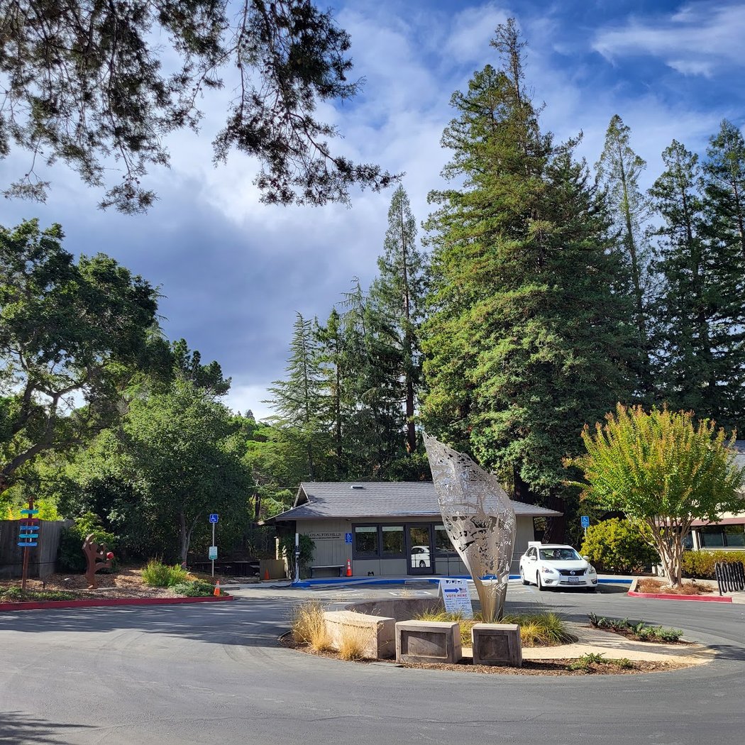 Los Altos Hills Town Hall 1