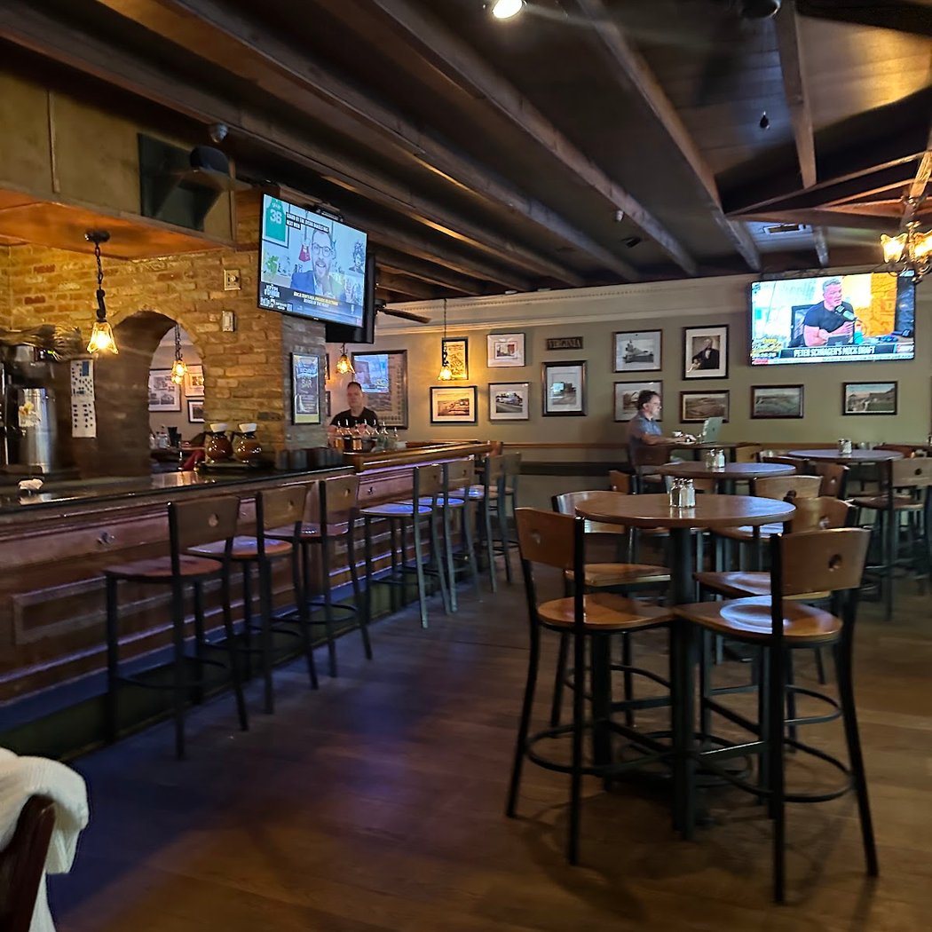 Tuesday Night Raw Oyster Bar 3