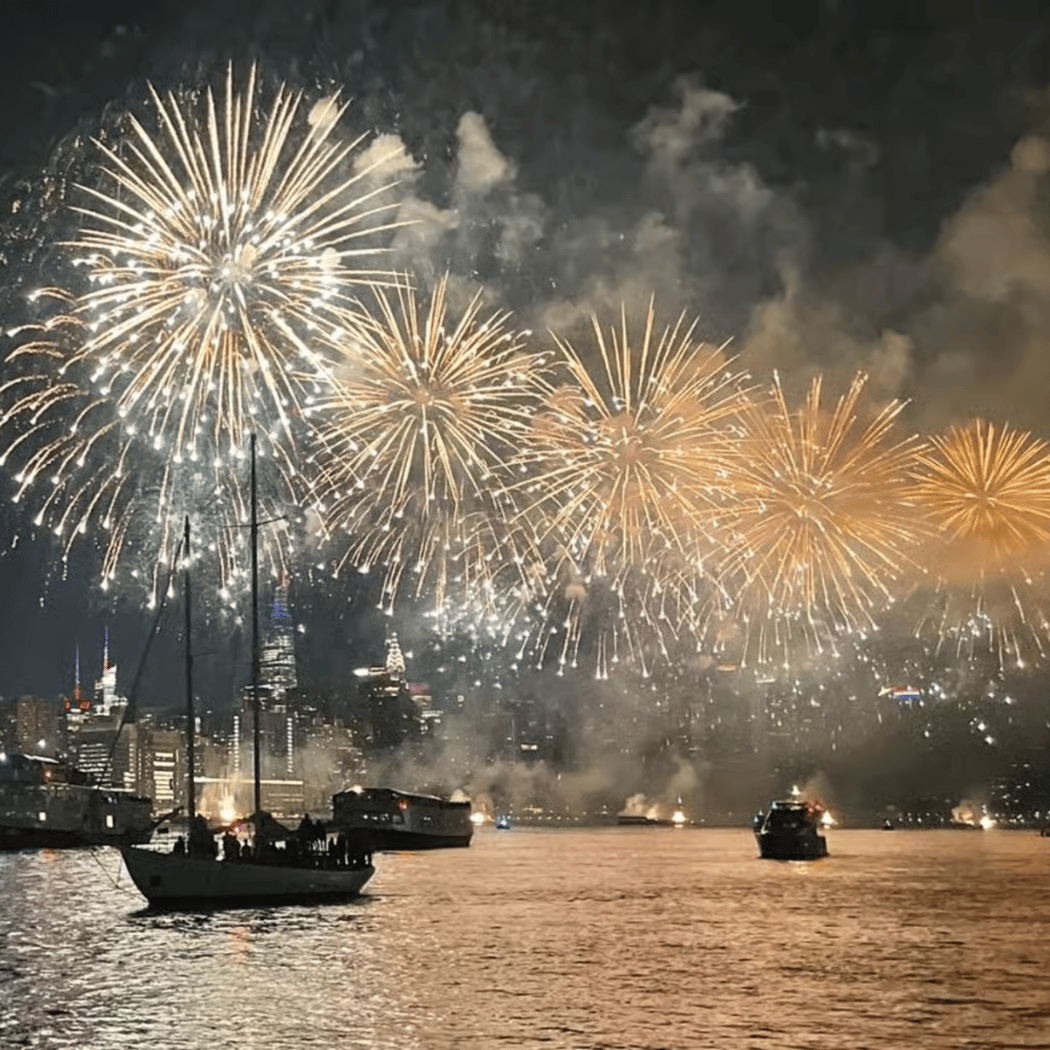 Clipper City Fireworks Cruise 1