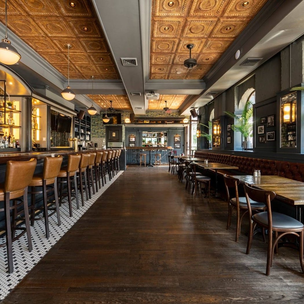 Oliver's Astoria 3