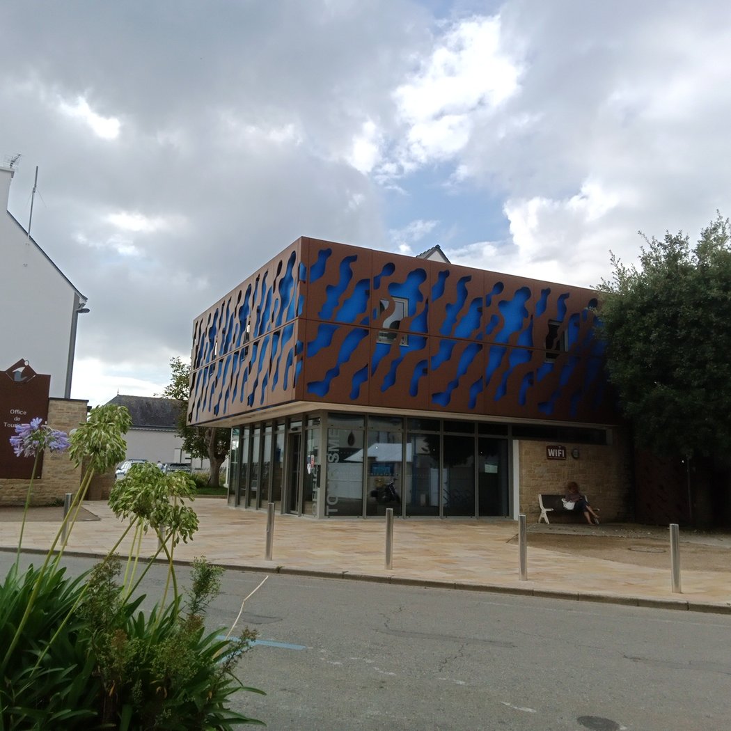 Damgan Tourist Office 3
