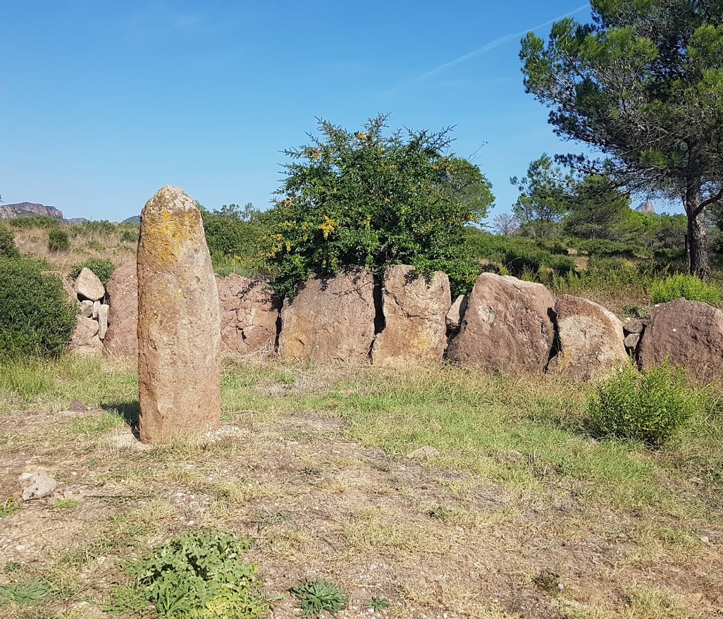 Menhir Des Veyssieres 3