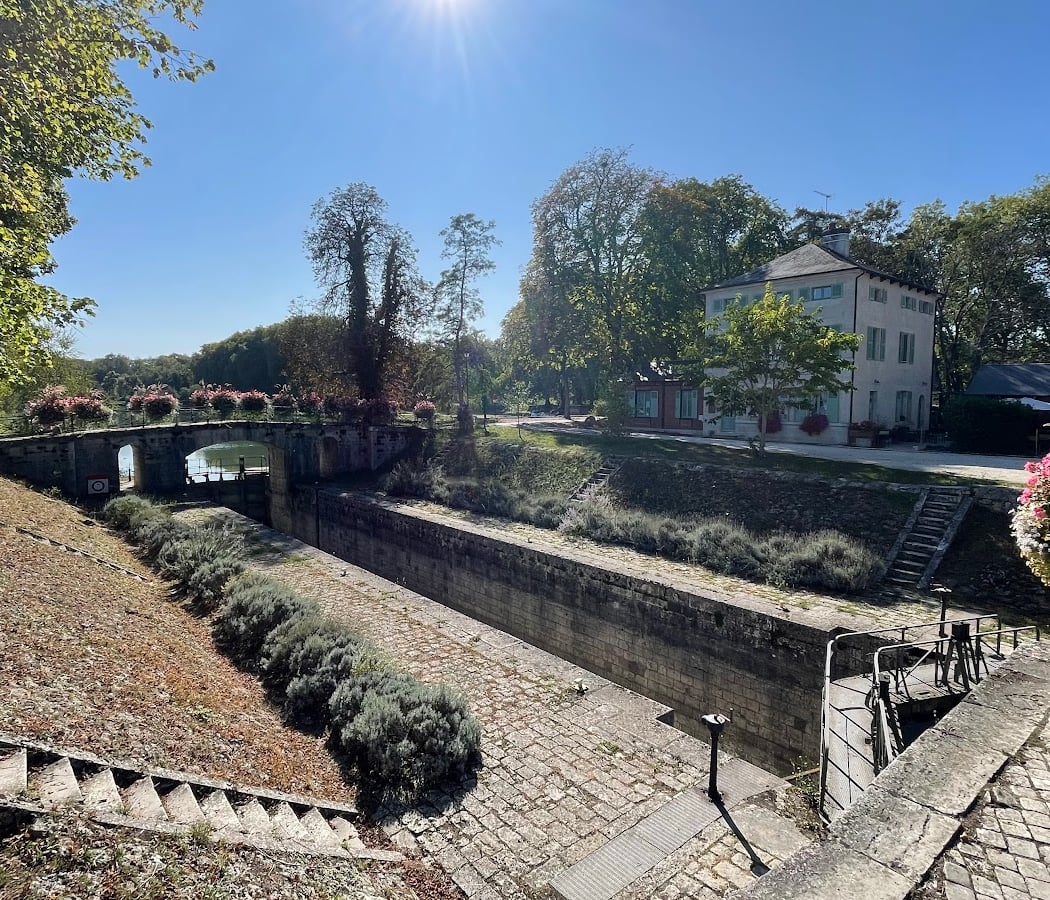 LE RELAIS DE MANTELOT 3