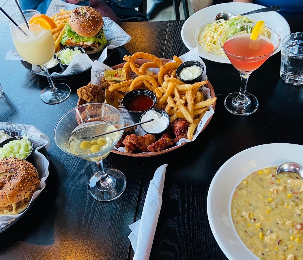 Liquor Store Resto Club Magog 1