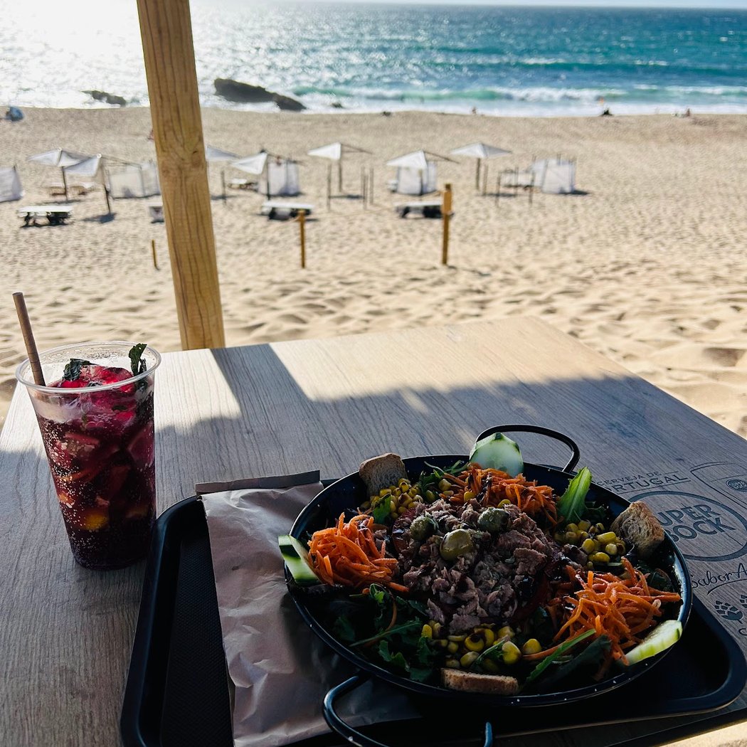Cresmina Beach Bar 1