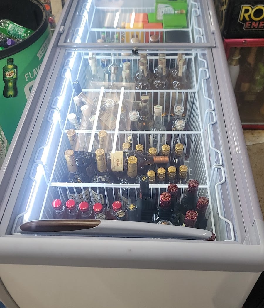 Country Corner Liquors 2