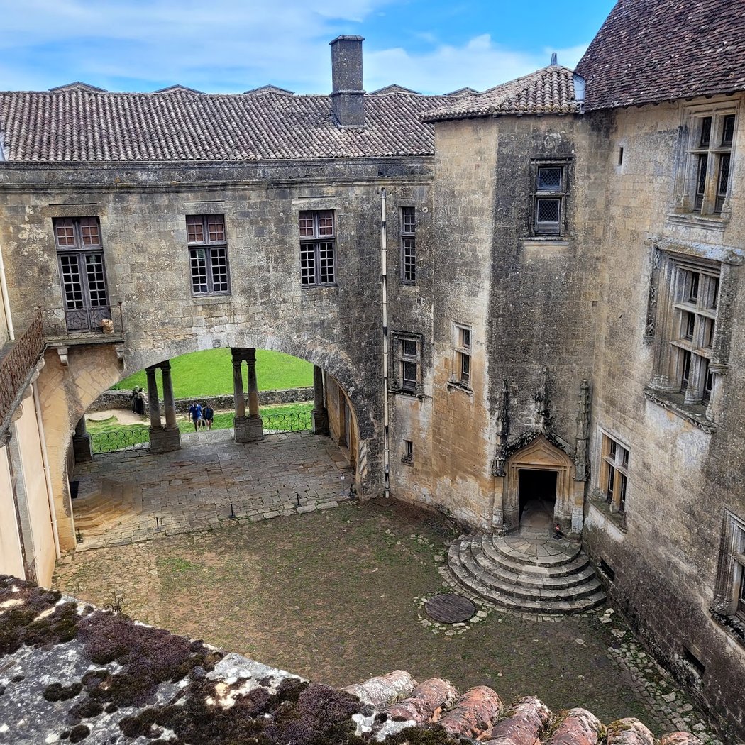 Castle of Biron 4